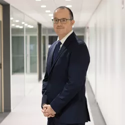Profesor Carlos Mahiques